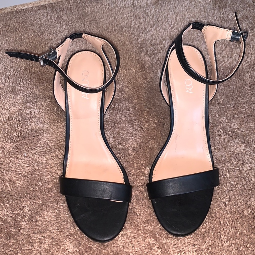 Women’s shoe